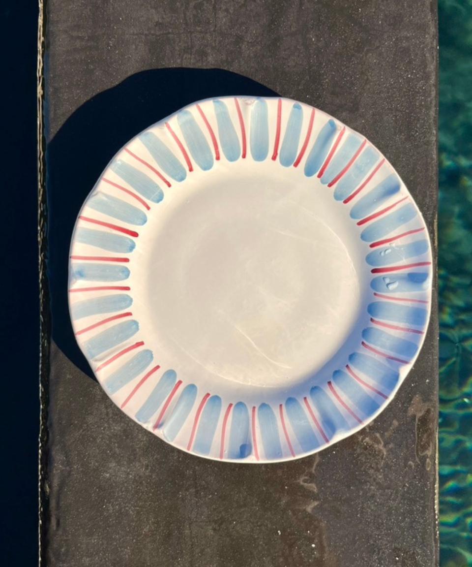 elio dinner plate